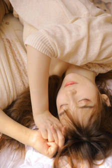 动漫美女18禁扒开腿无内裤